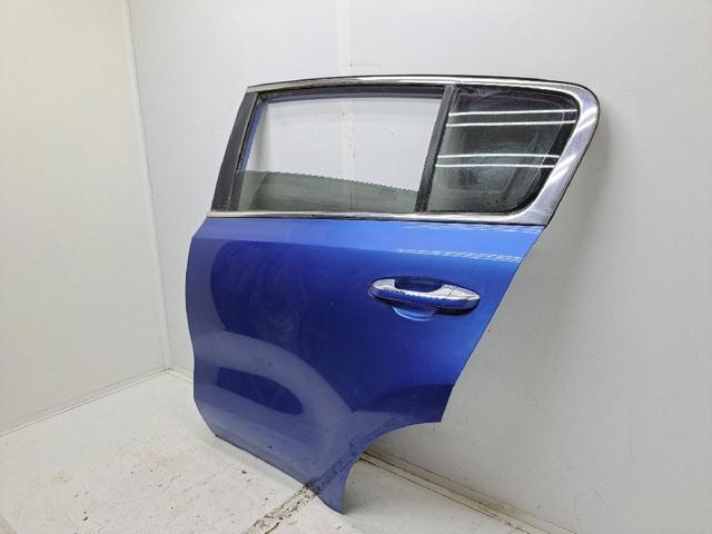 77003F1000 HYUNDAI Puerta trasera izquierda  en stock Huelva