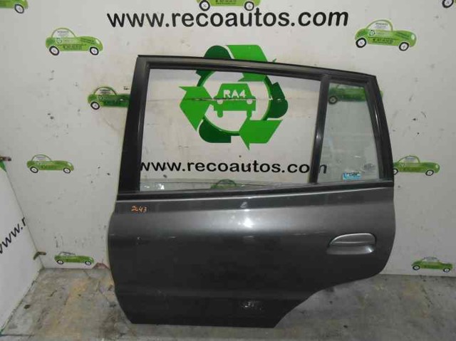 Puerta trasera izquierda 77003FD100 Hyundai/Kia