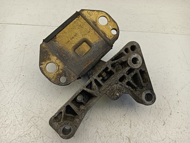 RENAULT 7700415087 Soporte de motor derecho  disponible Valladolid