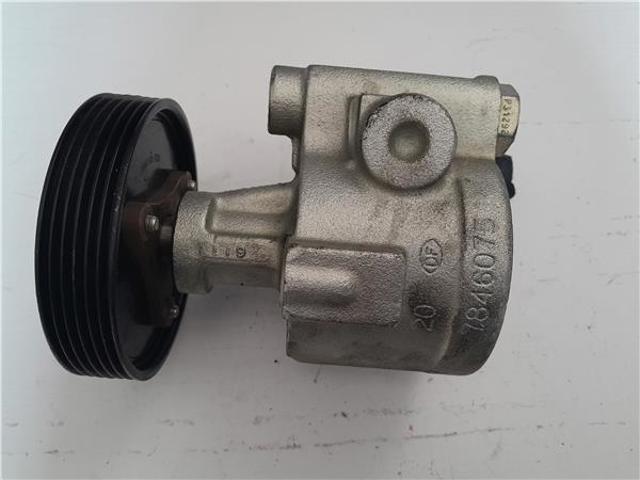 RENAULT 7700415198 Bomba de dirección asistida  disponible Lugo