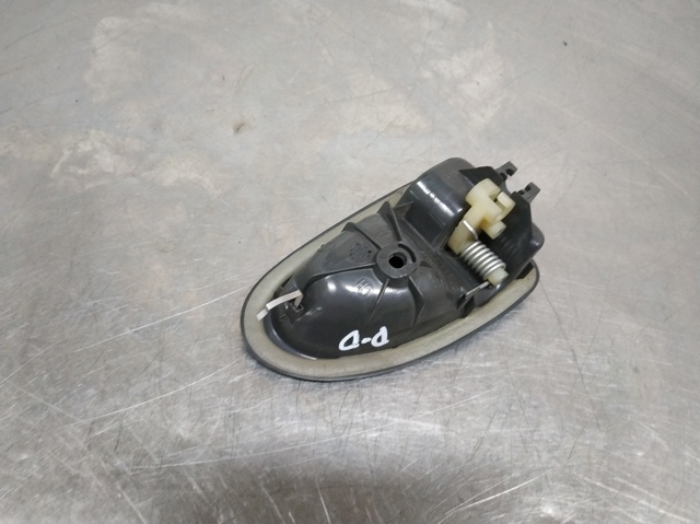 7700415975 RENAULT Manija interior derecha delantera/trasera de puerta  comprar en Lleida