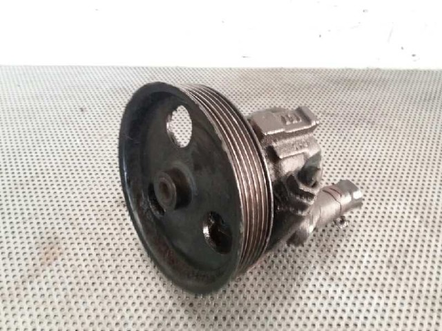 7700419117 RENAULT Bomba de dirección asistida  comprar en Oviedo