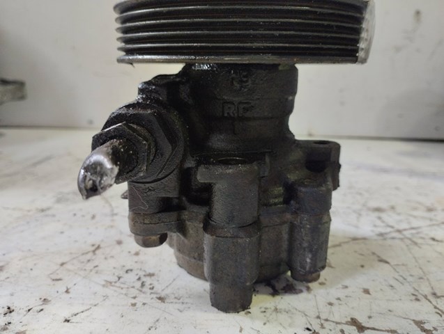 RENAULT 7700419118 Bomba de dirección asistida  comprar en Ponferrada