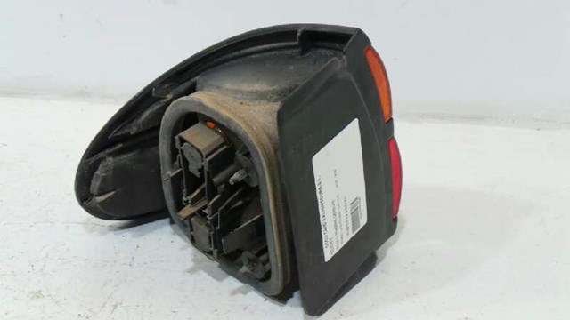 7700420123 RENAULT Piloto trasero derecho comprar Madrid