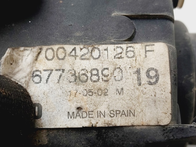 7700420126 Luz antiniebla izquierdo  en stock Castellón