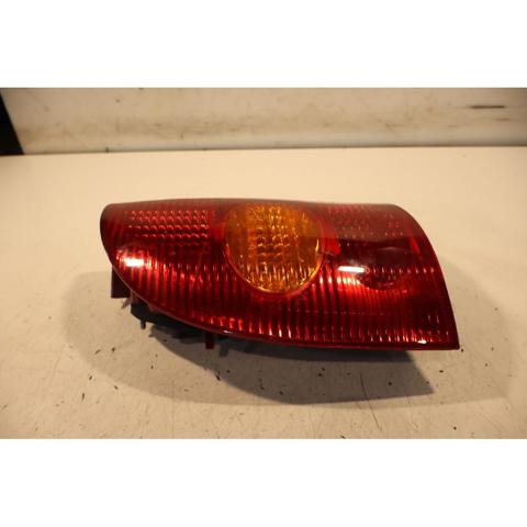 7700423081 RENAULT Piloto trasero izquierdo  disponible Ourense