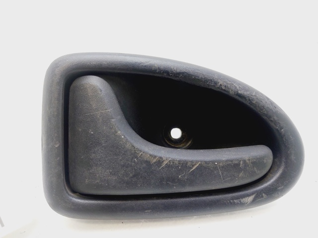 7700423887 RENAULT Manija interior de puerta trasera izquierda  en stock Gandía