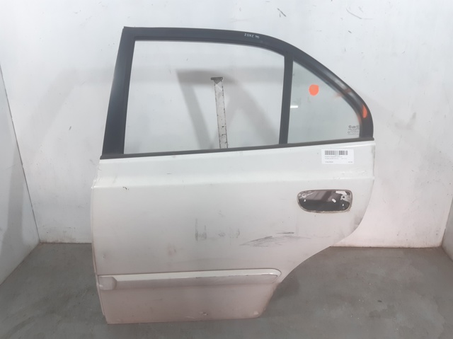 Puerta trasera derecha 7700425030 Hyundai/Kia