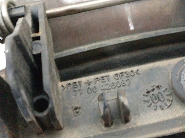 7700426087 RENAULT Manija exterior derecha delantera/trasera de puerta  en stock Huelva