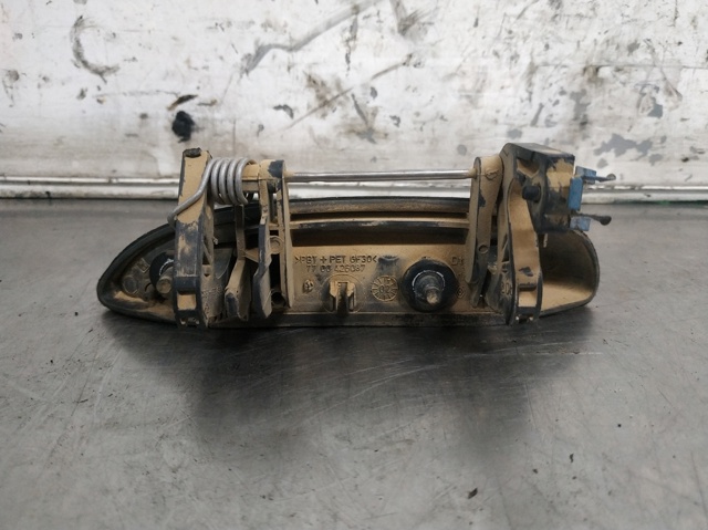 7700426087 RENAULT Manija exterior derecha delantera/trasera de puerta  en stock Gandía