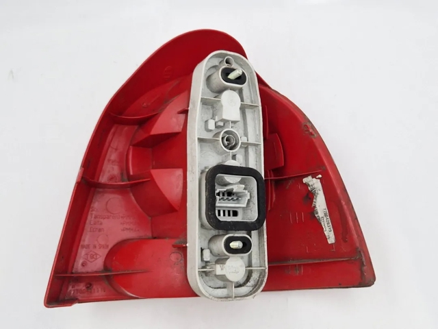7700426319 Piloto trasero exterior izquierdo comprar Sevilla