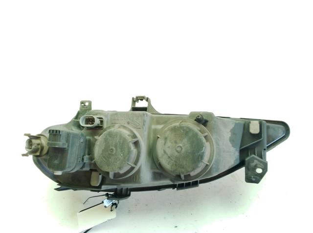 7700427870G RENAULT Faro derecho  en stock Huelva