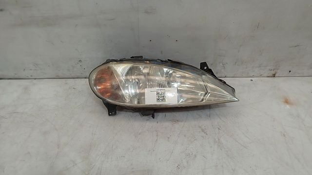 RENAULT 7700427870G Faro derecho  en stock Salamanca