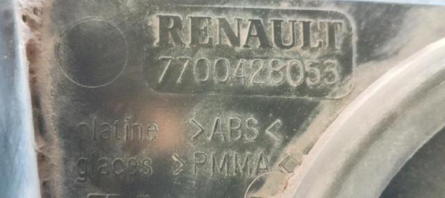 7700428053 RENAULT Piloto trasero interior derecho  en stock Huelva