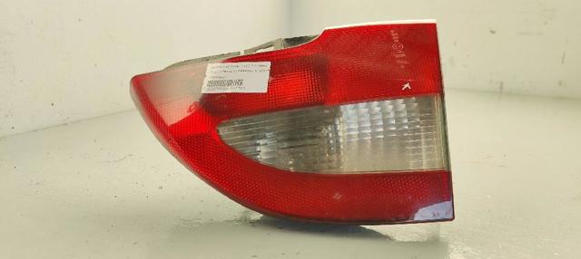 RENAULT 7700428053 Piloto trasero interior derecho  en stock Terrassa