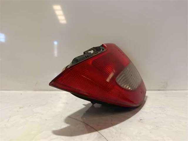 7700428053 RENAULT Piloto trasero interior derecho  en stock Gandía