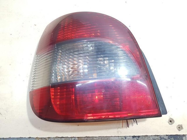7700428054 Piloto trasero izquierdo  comprar en Pontevedra