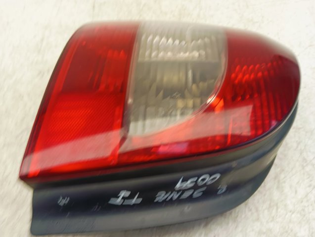 7700428054 RENAULT Piloto trasero izquierdo comprar Bilbao