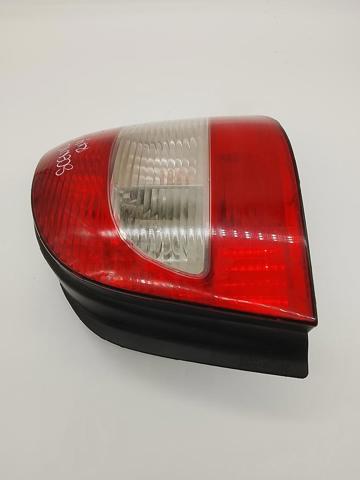 RENAULT 7700428055 Piloto trasero derecho  en stock Salamanca