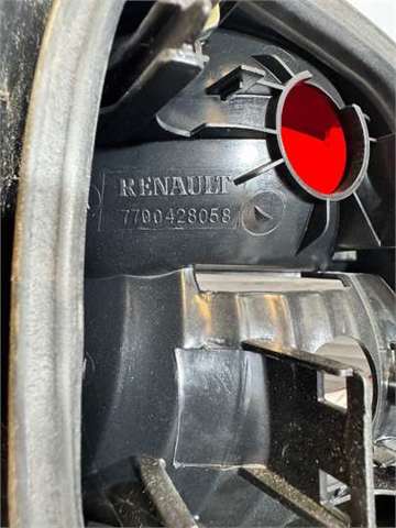 7700428058 RENAULT Piloto trasero exterior izquierdo  disponible Ourense