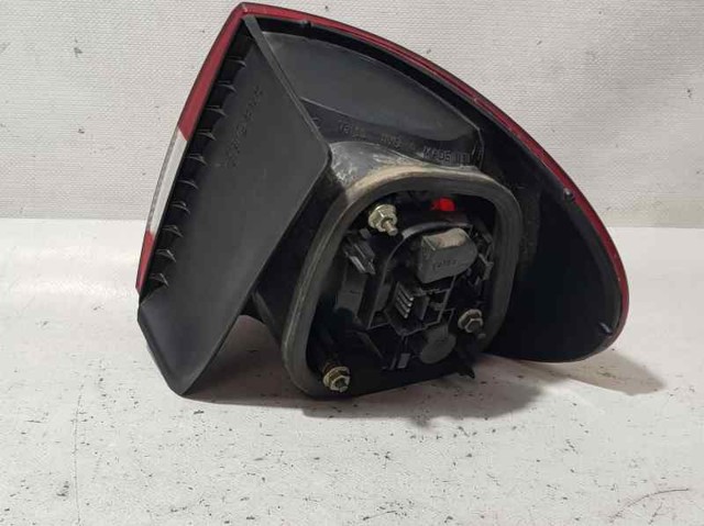 7700428058 Piloto trasero exterior izquierdo  en stock Castellón