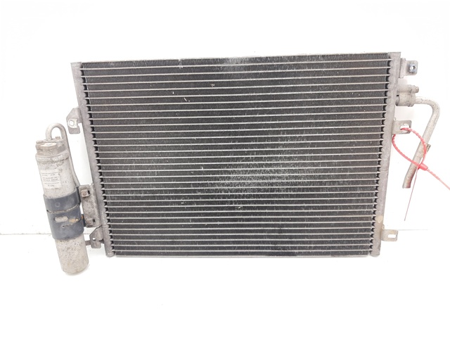 Condensador / radiador  aire acondicionado para renault clio ii 1.2 (bb0a, bb0f, bb10, bb1k, bb28, bb2d, bb2h, cb0a,... d7f726 7700428083