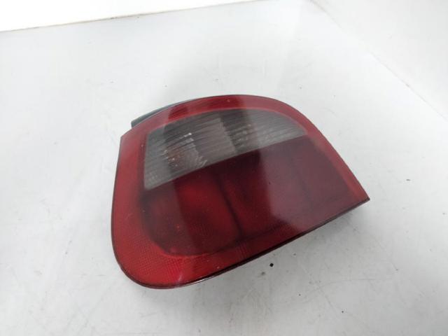 7700428320 RENAULT Piloto trasero izquierdo  comprar en Oviedo