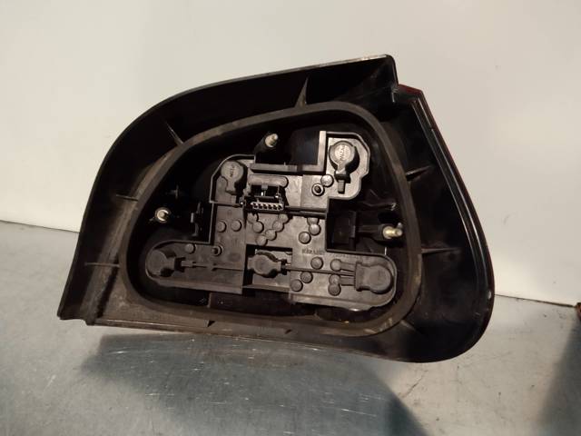 7700428320 RENAULT Piloto trasero izquierdo  comprar en Jaén