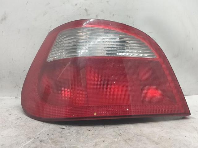 7700428320 RENAULT Piloto trasero izquierdo  comprar en Jaén