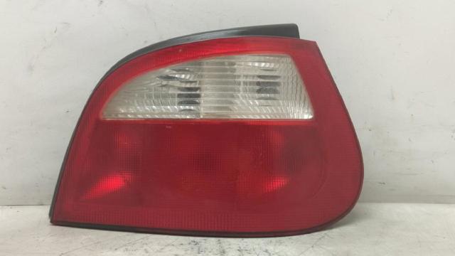 RENAULT 7700428321 Piloto trasero derecho  en stock Salamanca