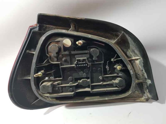 7700428321 RENAULT Piloto trasero derecho  comprar en Oviedo