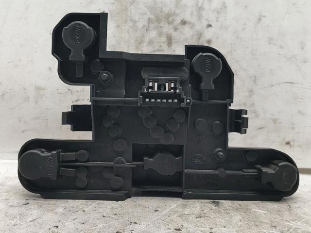 7700428321 RENAULT Piloto trasero derecho comprar Madrid
