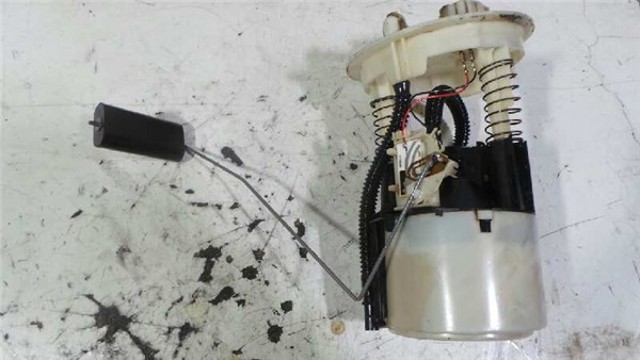 RENAULT 7700429144 Bomba de gasolina comprar Pamplona