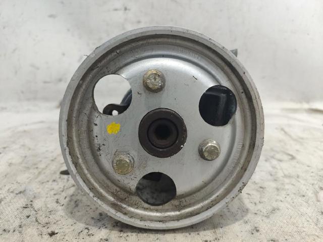 7700431283 RENAULT Bomba de dirección comprar Madrid