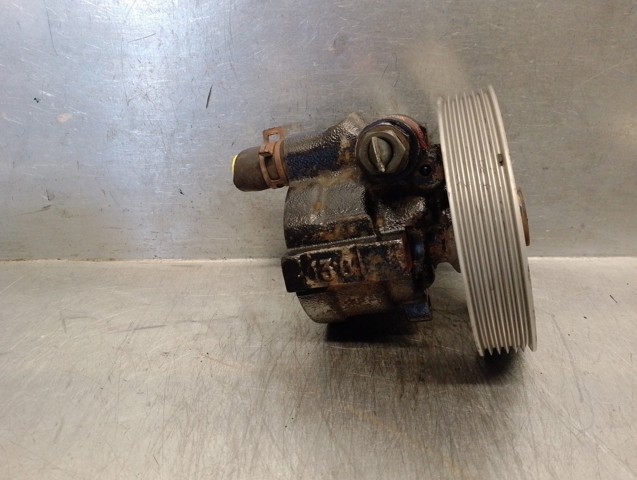 7700431286 RENAULT Bomba de dirección asistida  disponible Ourense