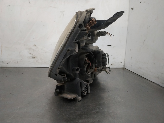 7700432098 RENAULT Faro izquierdo  en stock Huelva