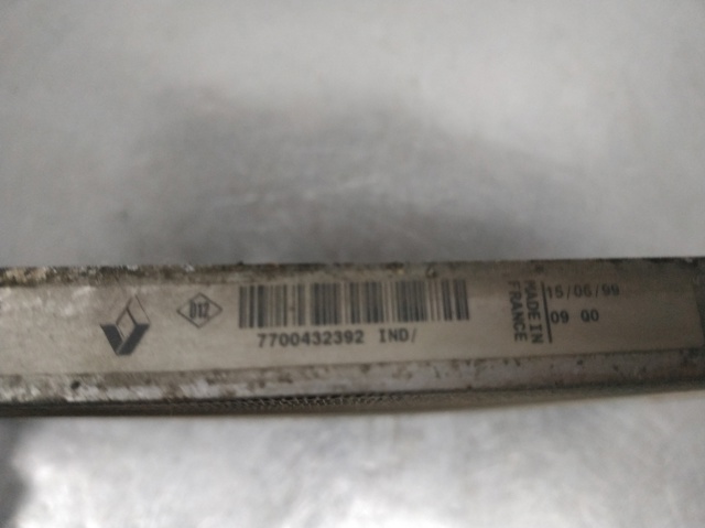 RENAULT 7700432392 Condensador de aire acondicionado  comprar en Ponferrada