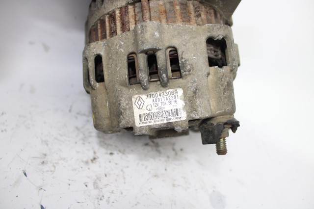 7700433069 Alternador  en stock Castellón