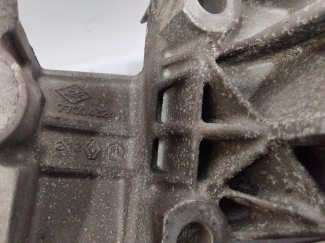 Soporte motor delantero Renault Clio 2 BB, CB