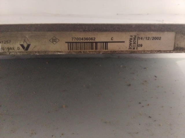 RENAULT 7700436062 Condensador aire acondicionado  en stock Valencia