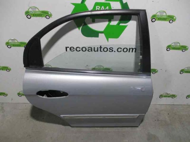 Puerta trasera derecha 770043C020 Hyundai/Kia