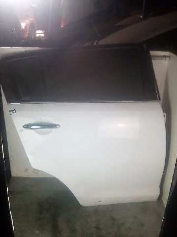 HYUNDAI 770043W000 Puerta trasera derecha  en stock Valencia