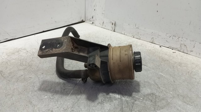 Depósito de bomba de dirección hidráulica 7700782884 PEUGEOT