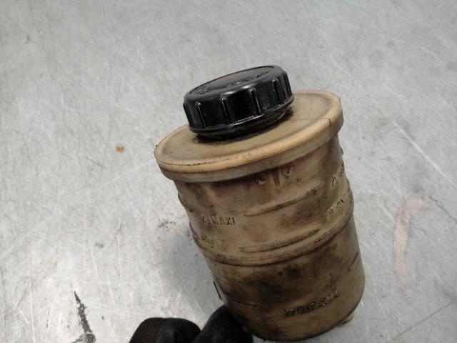 Depósito de bomba de dirección hidráulica 7700782884 PEUGEOT