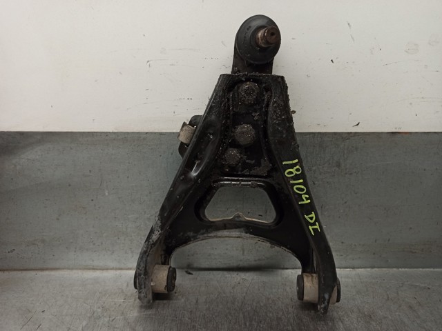 Brazo inferior izquierdo de la suspensión delantera 7700783455 RENAULT