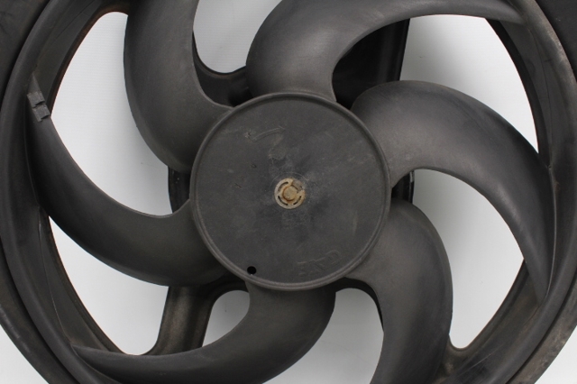 7700784652 RENAULT Ventilador del radiador  en stock Córdoba