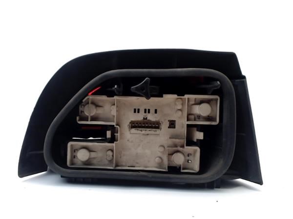 7700796117 RENAULT Piloto trasero izquierdo comprar Alcalá