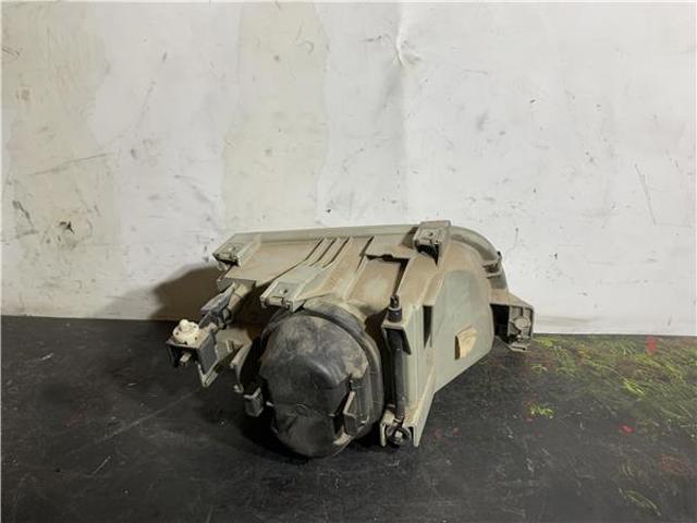 7700796425 RENAULT Faro izquierdo  disponible Vigo