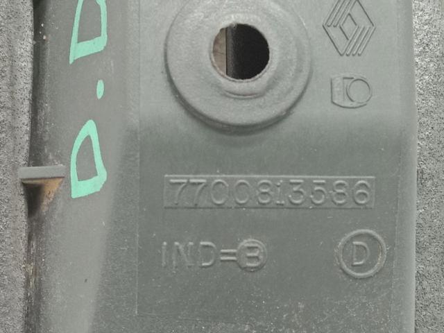 7700813586 Manija interior derecha delantera/trasera de puerta  comprar en Reus