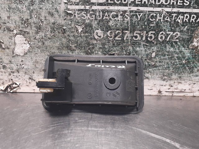 7700813586 Manija interior derecha delantera/trasera de puerta  comprar en Reus